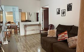 Casa Aconchegante com 3 Quartos